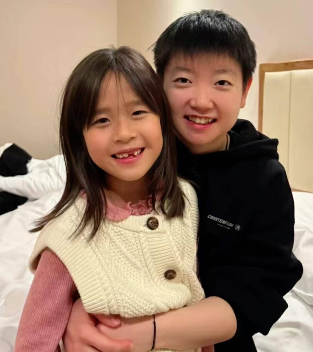 边教练改成了他孙颖莎坦言有他在很安心PG麻将胡了2此次印度亚锦赛莎莎的场(图2)