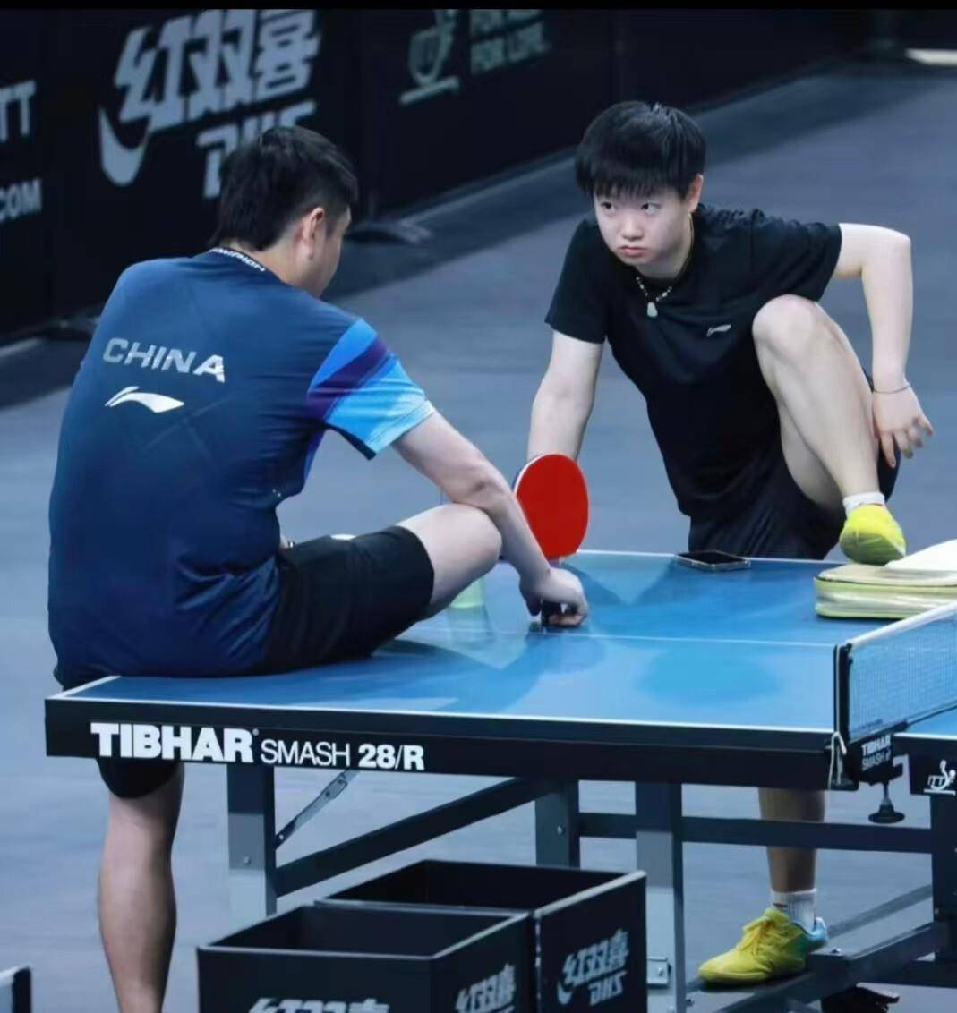 边教练改成了他孙颖莎坦言有他在很安心PG麻将胡了2此次印度亚锦赛莎莎的场(图3)