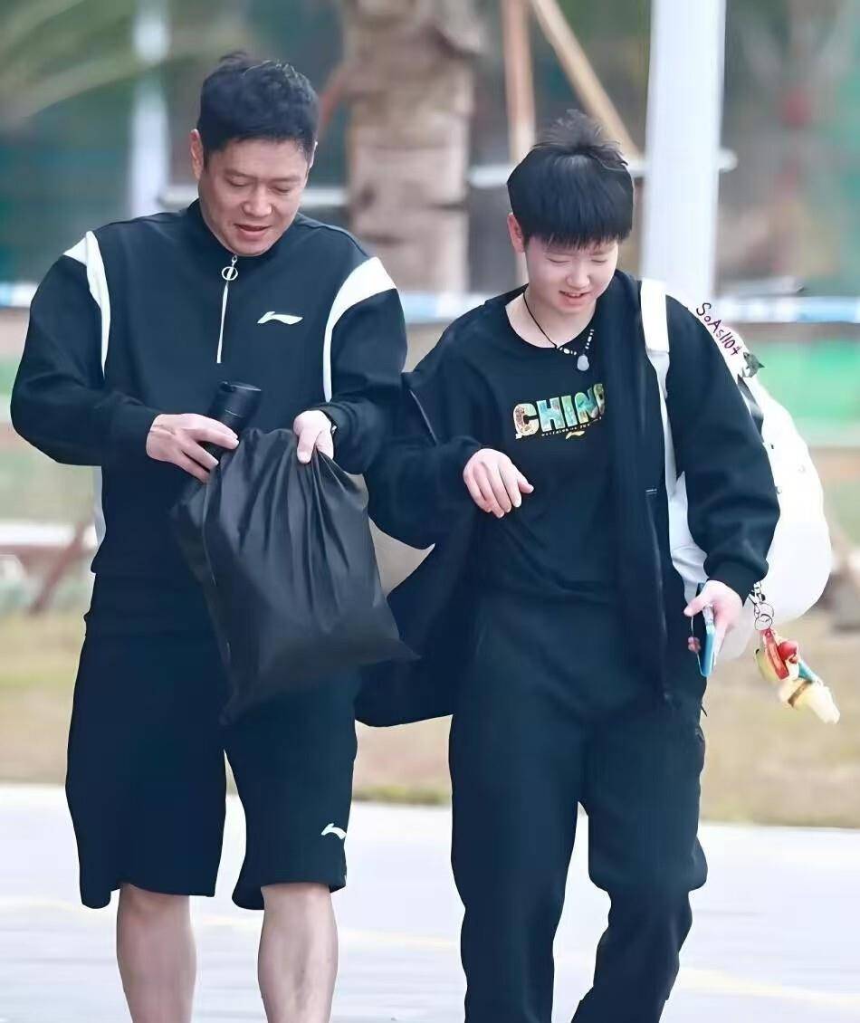 边教练改成了他孙颖莎坦言有他在很安心PG麻将胡了2此次印度亚锦赛莎莎的场(图7) 边教练改成了他孙颖莎坦言有他在很安心PG麻将胡了2此次印度亚锦赛莎莎的场(图7)