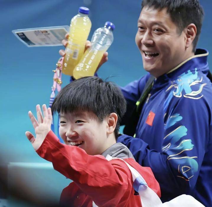 边教练改成了他孙颖莎坦言有他在很安心PG麻将胡了2此次印度亚锦赛莎莎的场(图9) 边教练改成了他孙颖莎坦言有他在很安心PG麻将胡了2此次印度亚锦赛莎莎的场(图9)